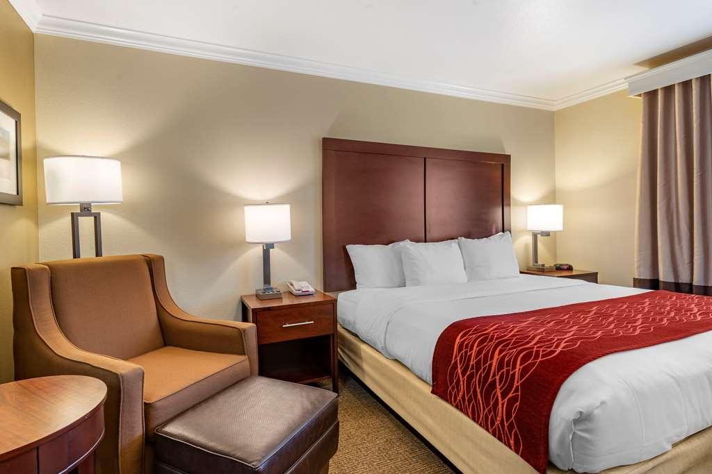 Comfort Inn Columbia Gorge Те-Даллес Номер фото