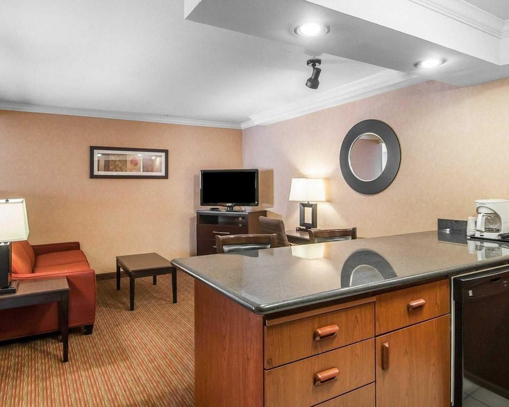 Comfort Inn Columbia Gorge Те-Даллес Екстер'єр фото