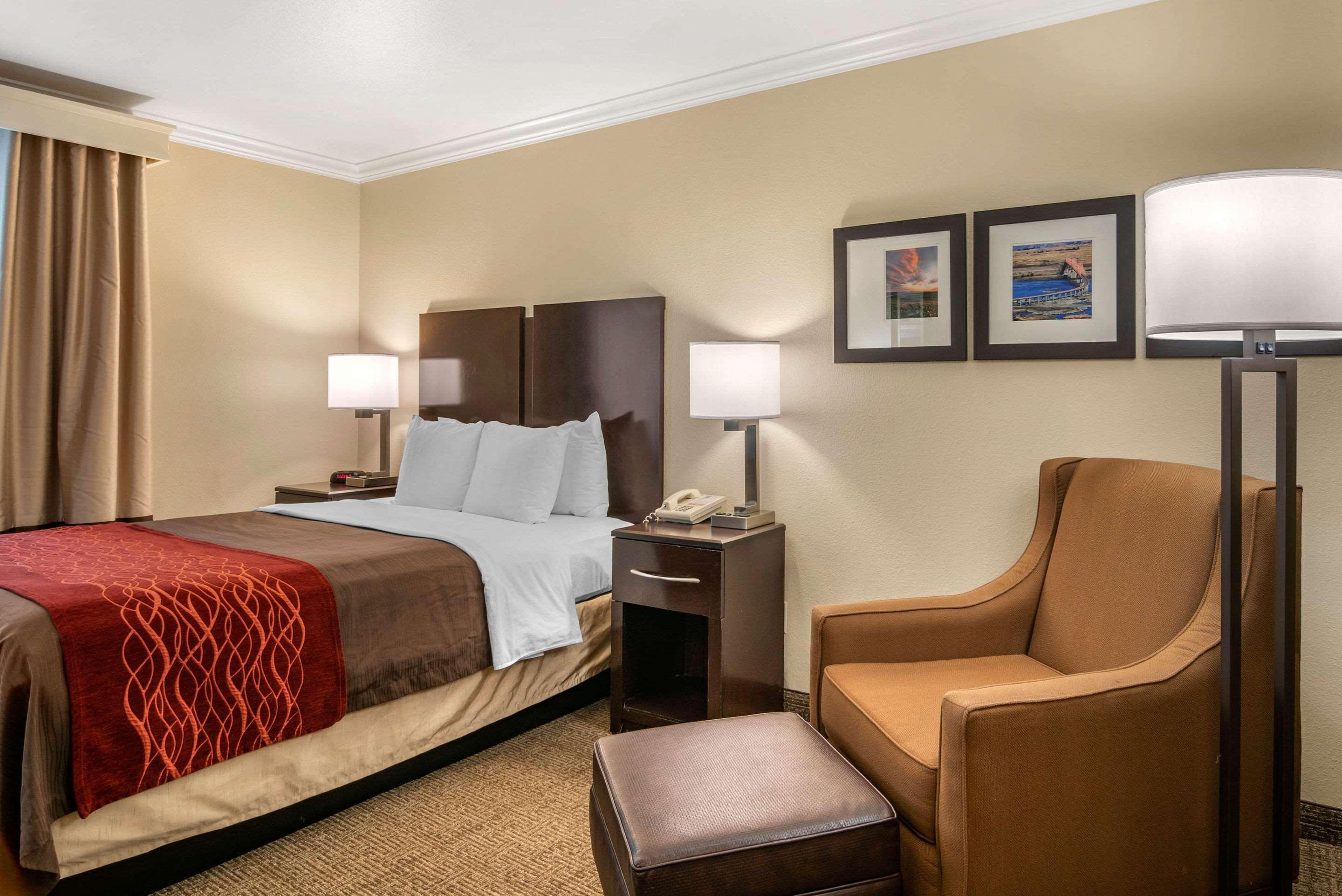 Comfort Inn Columbia Gorge Те-Даллес Екстер'єр фото
