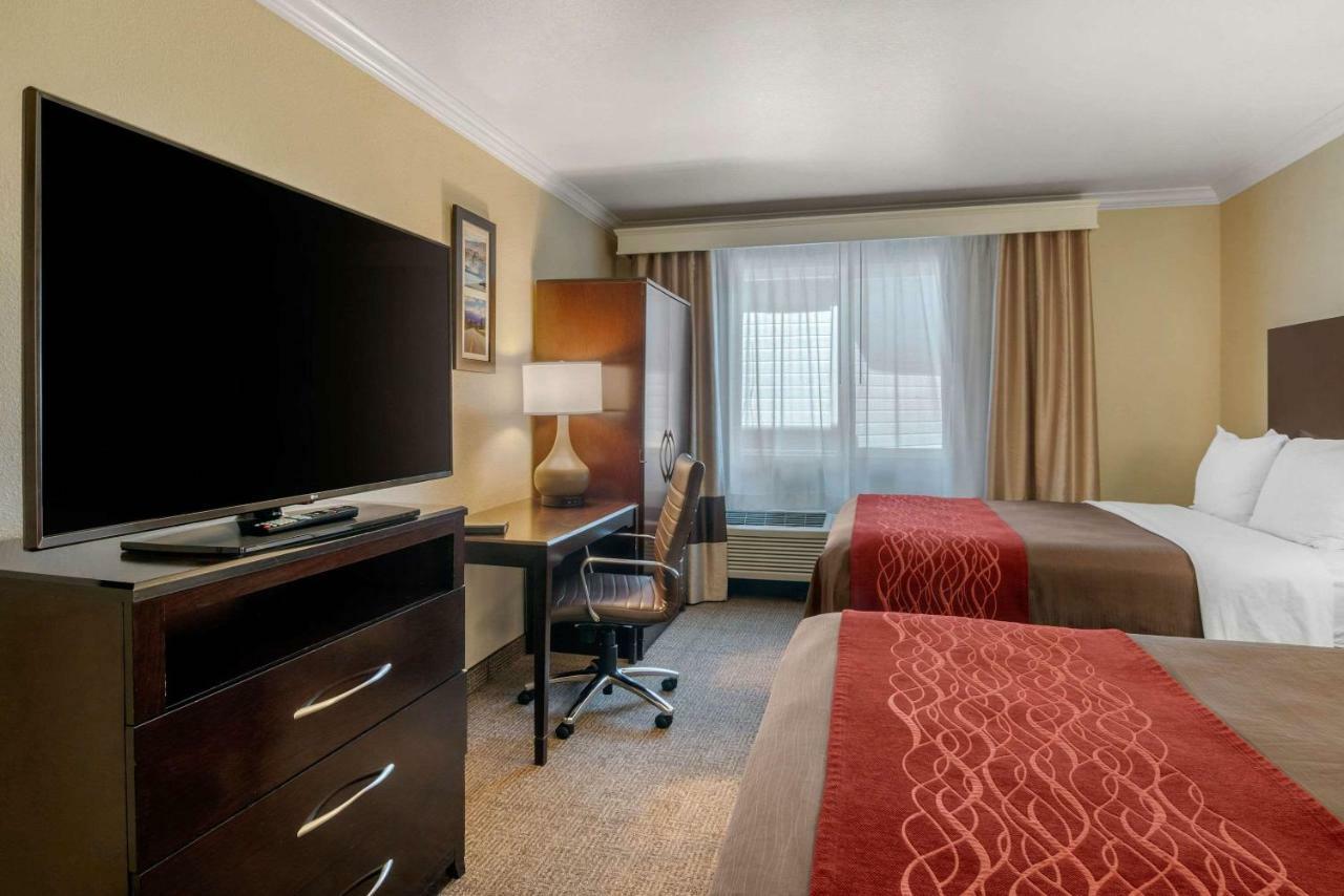 Comfort Inn Columbia Gorge Те-Даллес Екстер'єр фото